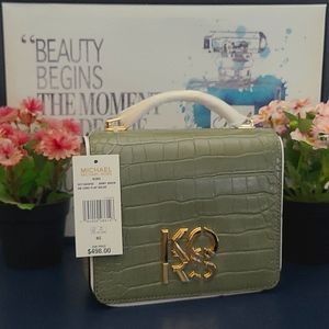 Michael Kors green/gold detailed flap shoulder purse